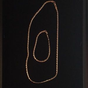 Beautiful Gold Necklace and Matching Bracelet